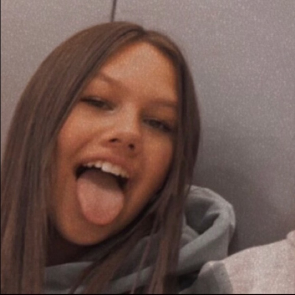 Meet your Posher, Olivia